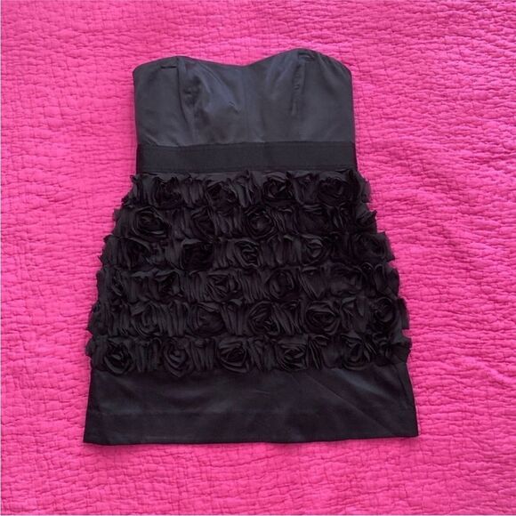PhoebeElegant Black Strapless Dress with Floral Details, US12 - Picture 2 of 10